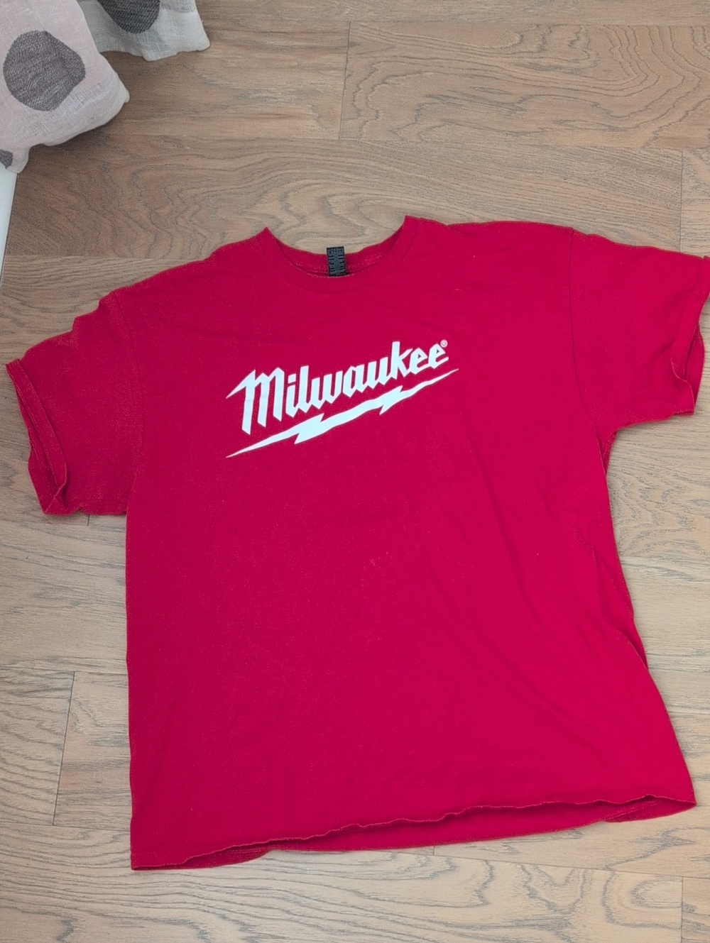 Milwaukee Red Logo Graphic Tee XL